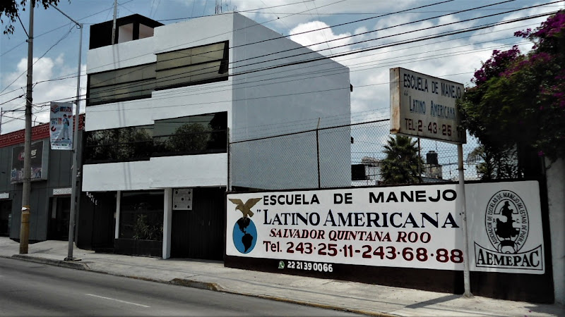 Escuela De Manejo Latino Americana